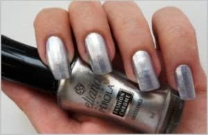 unhas-cromadas-esmalte-300x195